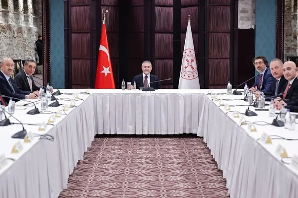 Bakan Nebati banka temsilcilerini ağırladı: Gündemde kredi paketleri vardı