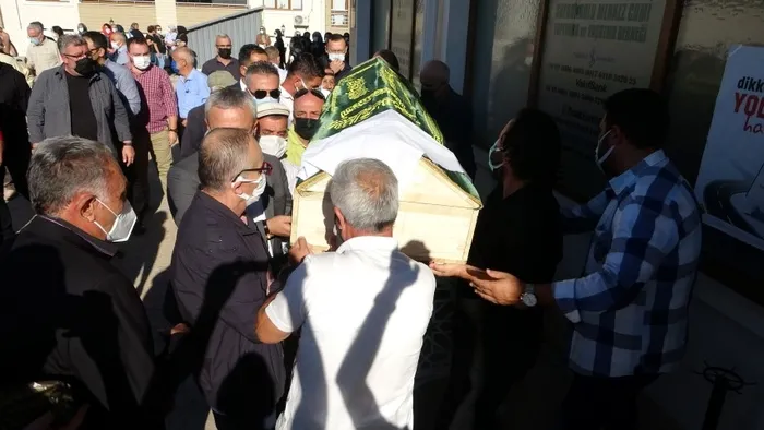Evinde ölü bulunan Meral hemşire toprağa verildi | Ölüm nedenine ilişkin ön inceleme tamamlandı - 4
