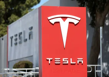 Tesla'dan "rekor" kırdı