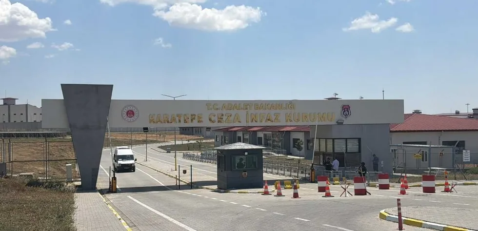 cem-kucuk-sorusturmasinda-yeni-gelisme-3-isim-icin-daha-yakalama-karari-1787661194359.jpeg Cem Küçük soruşturmasında yeni gelişme: 3 isim için daha yakalama kararı - 1