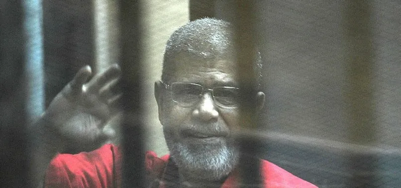Son dakika: Muhammed Mursi Kahire'nin doğusunda defnedildi!