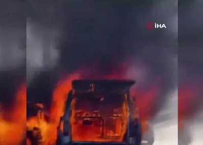 E-5’te hafif ticari araç alev alev yandı!