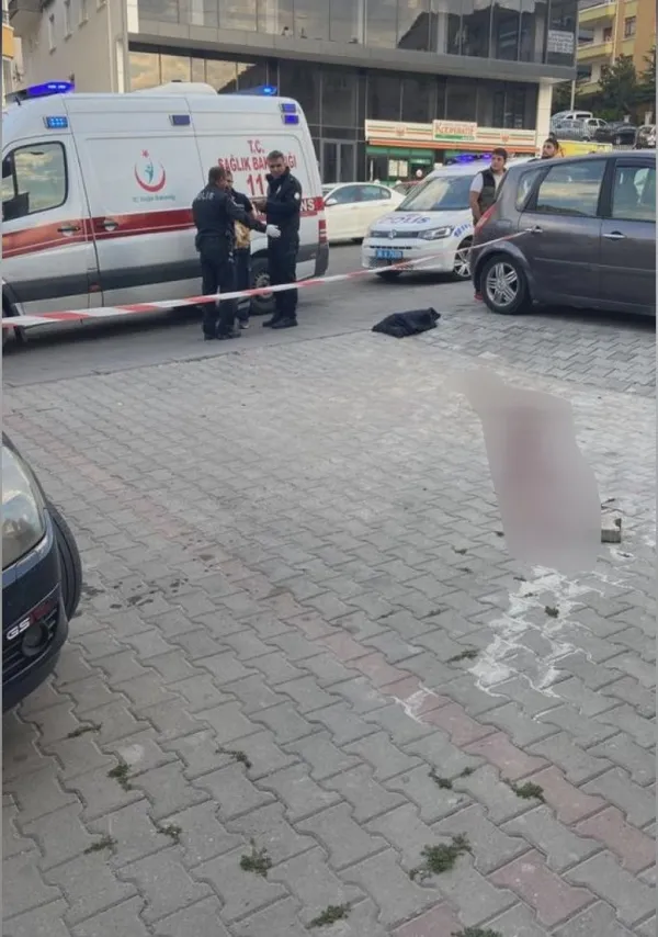 ankarada-tuyler-urperten-vahset-tartistigi-enistesini-kaldirim-tasiyla-oldurdu-1663772059684.jpg Ankara’da tüyler ürperten vahşet! Tartıştığı eniştesini kaldırım taşıyla öldürdü - 3