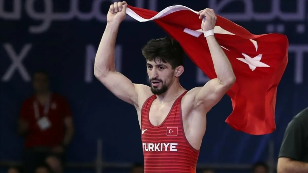 Milli güreşçi Kerem Kamal Avrupa Şampiyonu! Altın madalya kazandı