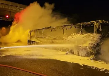 Yolcu otobüsü alevler içinde kaldı! 16 vatandaş hastaneye kaldırıldı