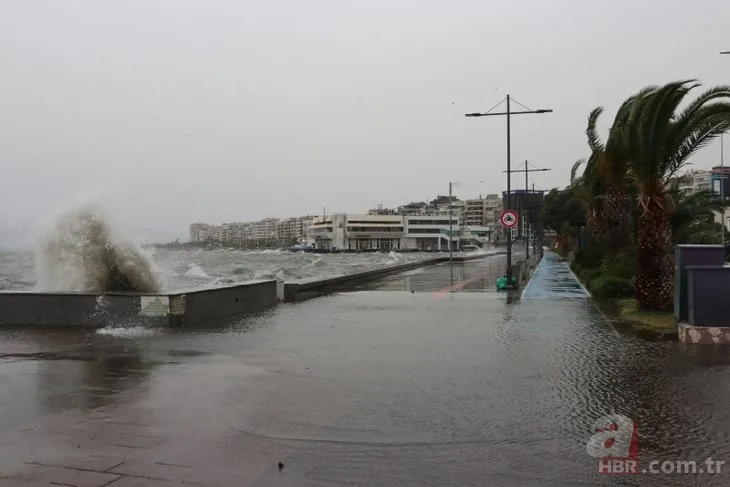 İzmir’deki fırtına altyapı sorununu bir kez daha gözler önüne serdi! Deniz taştı ulaşım durdu