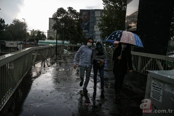 Meteoroloji’den sarı kodlu uyarı! İstanbul sağanak yağmura teslim oldu