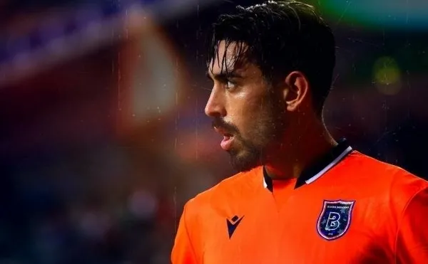 irfan-can-transferinde-flas-gelisme-fatih-terimi-takibe-aldi-1610825752376.jpg İrfan Can transferinde flaş gelişme: Fatih Terim'i takibe aldı - 1