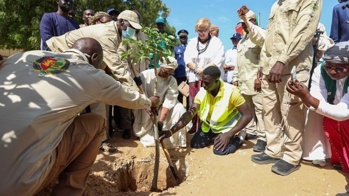 Senegal Cumhurbaşkanı'nın eşi Marie Faye'den Emine Erdoğan'a Sıfır Atık Projesi desteği