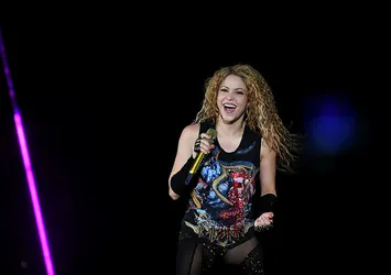 Dünyaca ünlü sanatçı Shakira'ya şok!