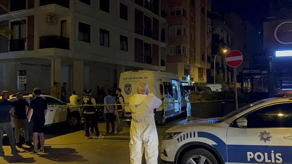 Maltepe'de kötü kokular gerçeği ortaya çıkardı! Bir iş yerinde erkek cesedi bulundu