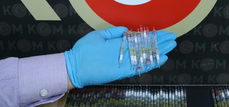 Adana’da emlakçıya yapılan baskında 3,5 milyon lira değerinde kobra zehri ele geçirildi