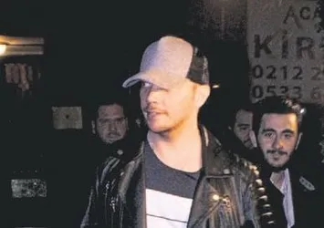 Sinan Akçıl çapkınlık turunda
