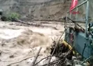 Giresunda sel felaketi! İş makineleri sürüklendi