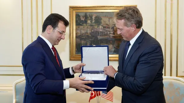 chpli-bolu-belediye-baskani-tanju-ozcandan-imamogluna-olay-gonderme-emperyalistlerin-usakligini-yapmam-1643814407567.jpg CHP'li Bolu Belediye Başkanı Tanju Özcan'dan İmamoğlu'na olay gönderme: Emperyalistlerin uşaklığını yapmam - 1