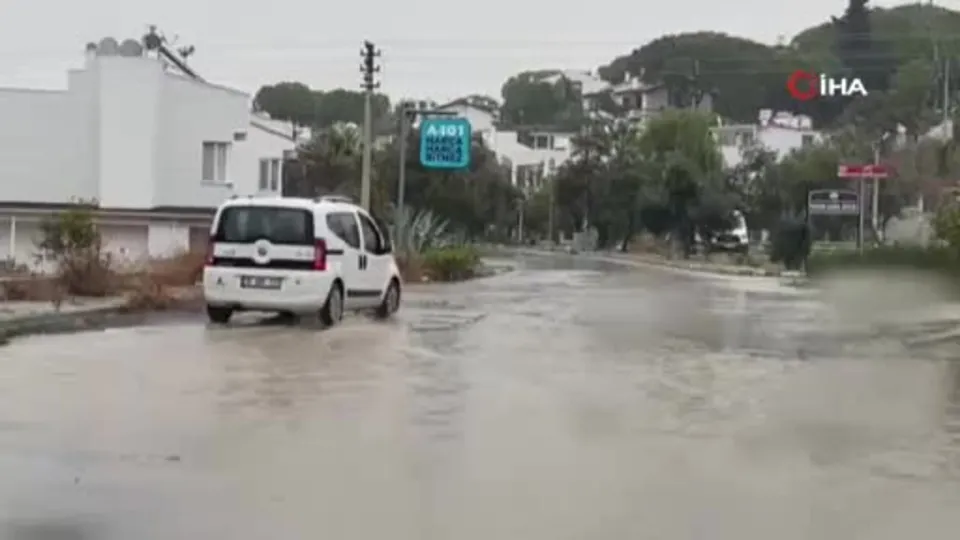 Ayvalık’ta yağış yer yer etkili oldu
