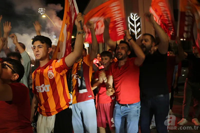 Galatasaray'ın şampiyonluğu tüm yurtta kutlanıyor! Taraftarlar sokaklara döküldü 17