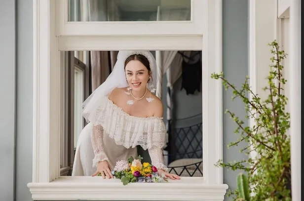 Demet Evgar hamile mi, eşi kim? Demet Evgar evli mi? Demet Evgar’ın eşi Levent Babataş kimdir, kaç yaşında?