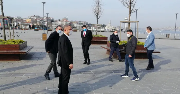 Üsküdar sahilde yasağa uymayan vatandaşlar drone ile tespit edilip uyarıldı - 1