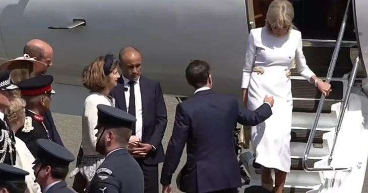Tokat krizinin ardından bir skandal daha! Macron’un eşinin o halleri İngiliz basınını salladı