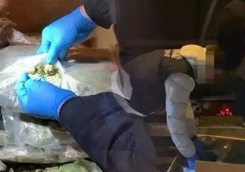 Kapıkule'de zehir tacirlerine darbe! 20 milyon TL'lik uyuşturucu ele geçirildi