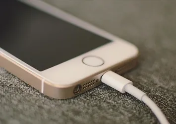 BTK’dan ortak şarj cihazı düzenlemesi! Tarih belli oldu | Yıllık 1 milyar 125 milyon TL tasarruf sağlanacak