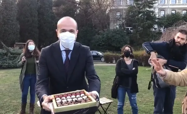 Sözcü’nün yalan haberi yine elinde patladı! Boğaziçi Rektörü Melih Bulu’ya itibar suikastı