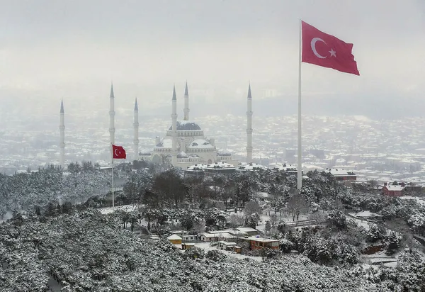 istanbul-kar-ne-zaman-bitecek-istanbul-kar-yagisi-bugun-bitecek-mi-5-gunluk-hava-durumu-1643025592075.jpg İstanbul kar ne zaman bitecek? İstanbul kar yağışı bugün bitecek mi? 5 günlük hava durumu... - 1