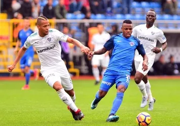 Kasımpaşa ile Bursaspor 2-2 berabere kaldı.