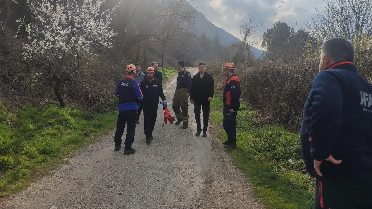 Bursa'da dağlık alanda mahsur kalan yaralı vatandaş kurtarıldı