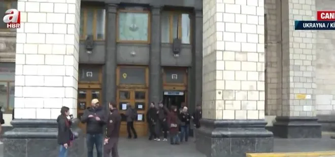 Rusya terör listesine mi giriyor? Ukraynalılar postane önünde Moskova pulu kuyruğunda