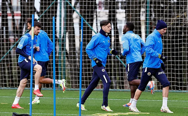 Galatasaray-Fenerbahçe derbisinin şifreleri! İşte Fatih Terim ve Vitor Pereira’nın planı