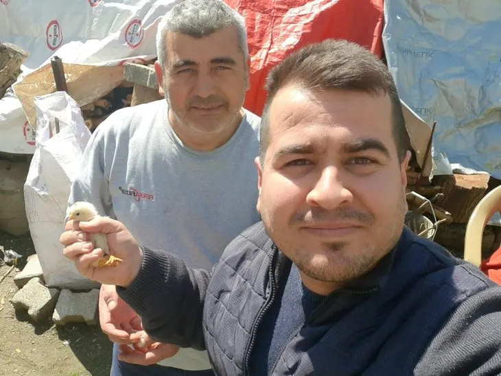 Yumurtadan çıkan civciv görenleri hayrete düşürdü! Neye uğradıklarını şaşırdılar