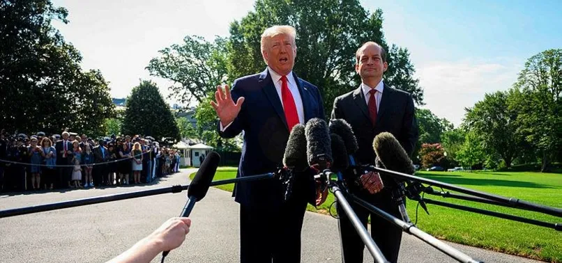 Beyaz Saray'da Alexander Acosta istifa edeceğini duyurdu