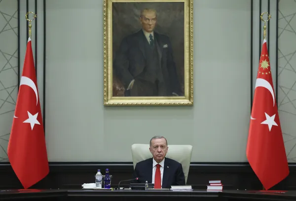 Türkiye’nin gözü kulağı Kabine’de! Kritik toplantı sona erdi! Gündemde neler var?