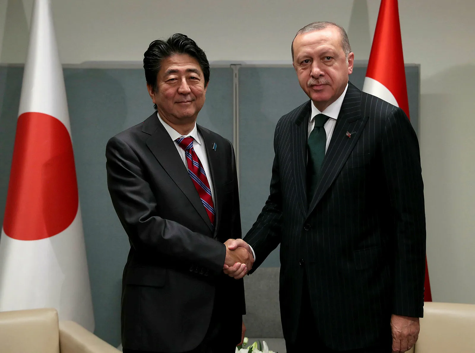 Başkan Erdoğan, Shinzo Abe ile görüştü