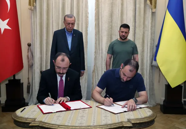 ukraynadan-baskan-erdogana-tesekkur-tahil-koridoru-anlasmasi-120-gun-daha-uzatildi-1679150946464.jpg Ukrayna ve BM'den Başkan Erdoğan'a teşekkür: Tahıl Koridoru Anlaşması 120 gün daha uzatıldı - 3