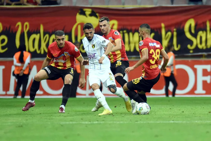 Kayserispor tek golle güldü! Kayserispor 1-0 İstanbulspor MAÇ SONUCU-ÖZET