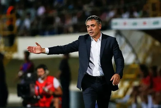 Fenerbahçe içeride başka dışarıda başka - 1