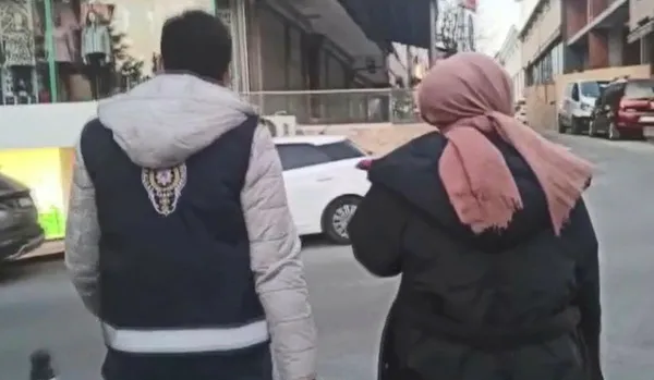 son-dakika-istanbulda-yasa-disi-bahis-operasyonu-40-supheli-gozaltina-alindi-1672380959476.jpg Son dakika: İstanbul'da yasa dışı bahis operasyonu! 40 şüpheli gözaltına alındı - 1