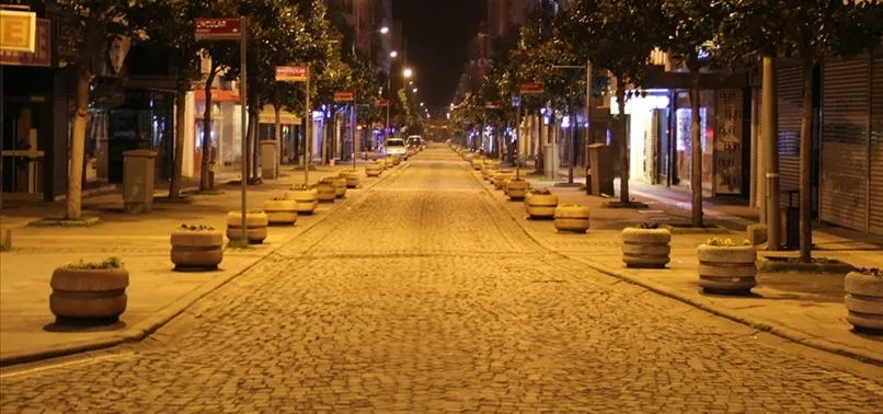 İçişleri Bakanlığı'ndan son dakika sokağa çıkma kısıtlaması açıklaması! İstanbul Ankara İzmir'de pazar günü kısıtlama var mı? İşte detaylar...