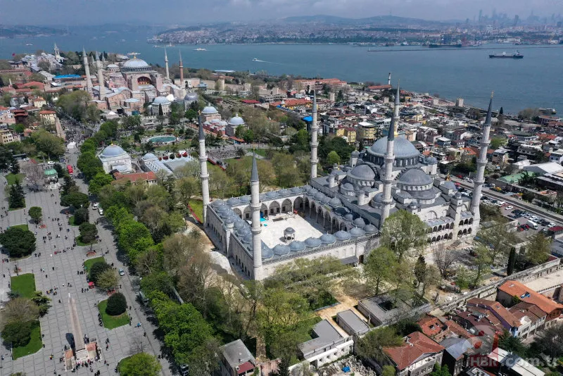 Sultanahmet Camii Başkan Recep Tayyip Erdoğan'ın katılımıyla ibadete açıldı! Diyanet'i kapatmak isteyen 7'liye 14 Mayıs mesajı 4