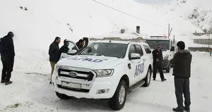 Van-Başkale kara yolu ulaşıma kapatıldı