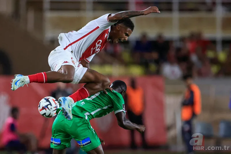 Galatasaray'dan sol bek hamlesi! İşte gündemdeki 2 isim 4