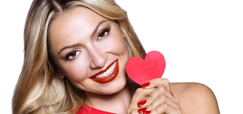 Hadise'den Hakan Sabancı'ya ilan-ı aşk…