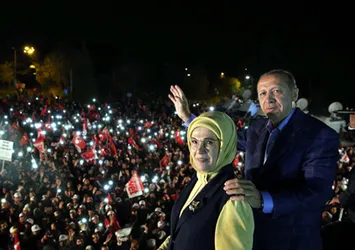 Erdoğan’ın zaferi ünlüleri sevince boğdu!