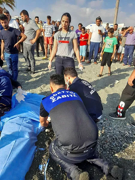 1626060523331.jpg Hatay'da kahreden olay! Denize giren iki arkadaştan biri boğuldu, diğeri kayboldu - 1