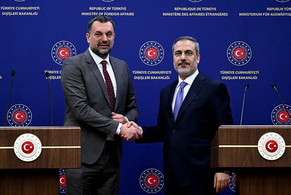 bakan-hakan-fidan-bati-gazzedeki-vahset-karsisinda-sessizlige-burundu-1700131826698.jpg Bakan Hakan Fidan: Batı Gazze'deki vahşet karşısında sessizliğe büründü - 3