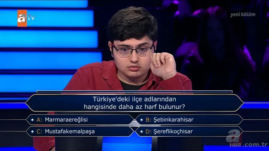 Milyoner'de ilginç anlar! Genç yarışmacı tarih sorusunda şoku yaşadı | Ödül çekini almadan gidiyordu... 15