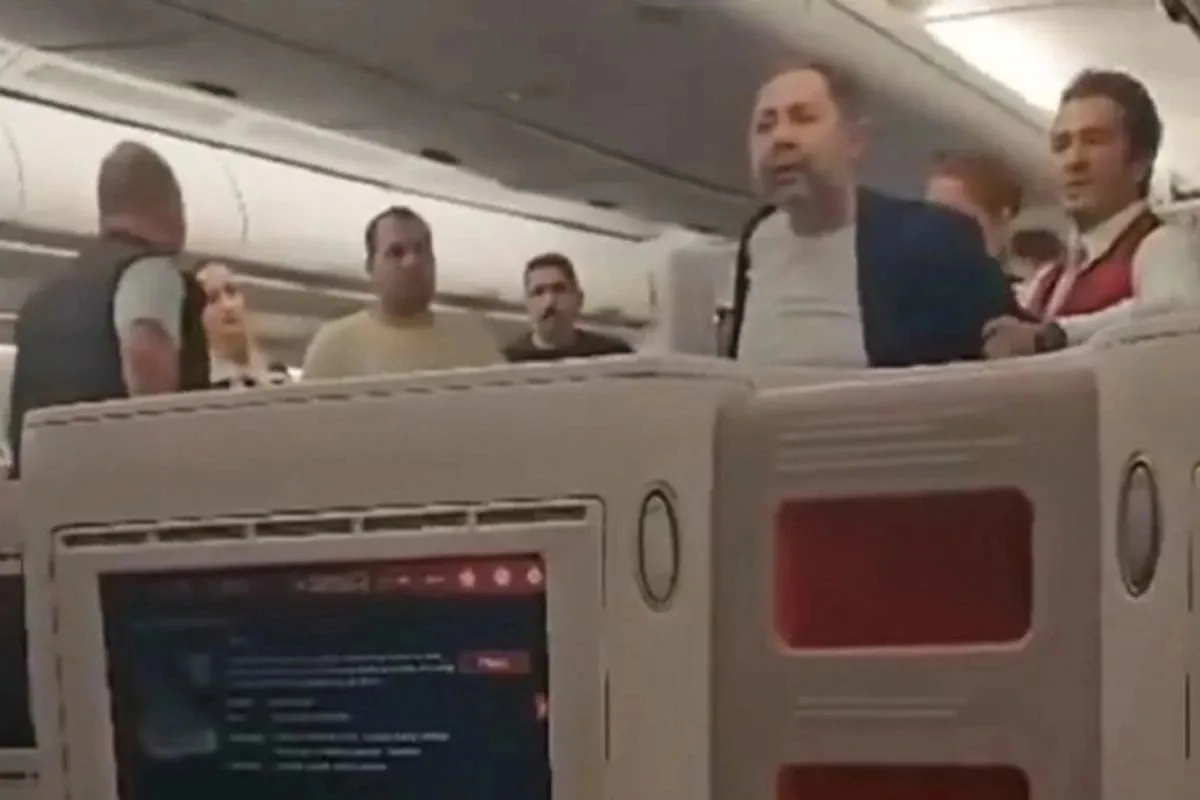 "Türkiye’yi satın alırım" deyip uçakta olay çıkarmıştı! İş insanı Abdulkadir Özcan'ın uyuşturucu testi pozitif çıktı - 1